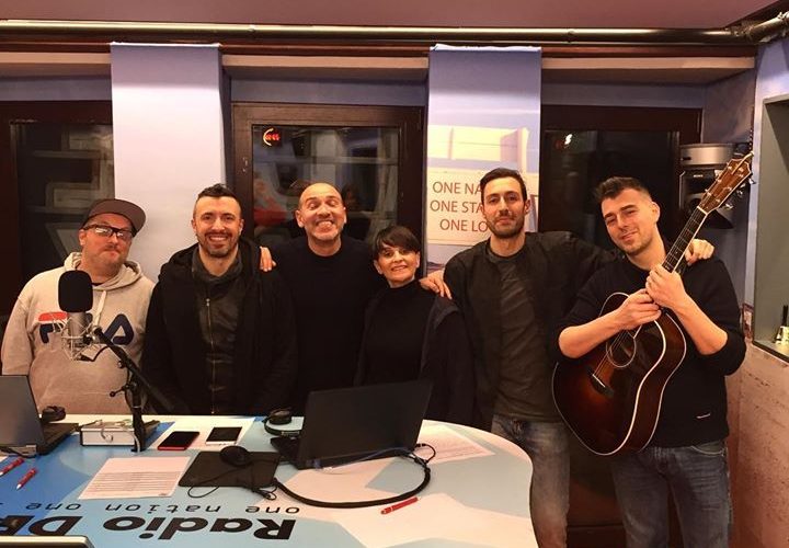 Fine delle trasmissioni! @radiodeejay grazie ai nostri amici @nicolavitiellordeejay @gianluca_vitiello_ #oblivion #milano #thehumanjukebox #andiamoaletto…