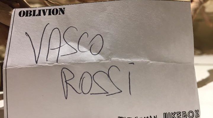 Classifica di ieri sera al Teatro Storchi di Modena. Primo posto per Vasco Rossi.…