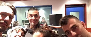 Appena arrivati in studio! Tra poco saremo in diretta su Deejay
