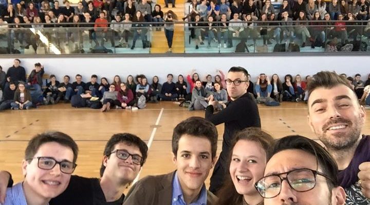 Fine lavori al liceo di Udine. Grande mattinata di idiozie manzoniane!