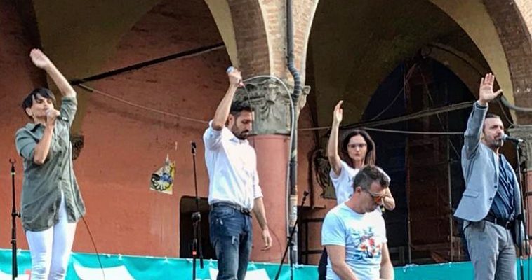 Festa del teatro bolognese in piazza Verdi a Bologna! C’eravamo anche noi col nostro&hellip;