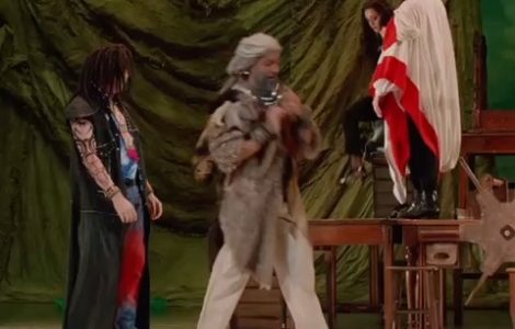 La conta degli apostoli di Jc, una citazione di “Ten Duel Commandments” del musical…